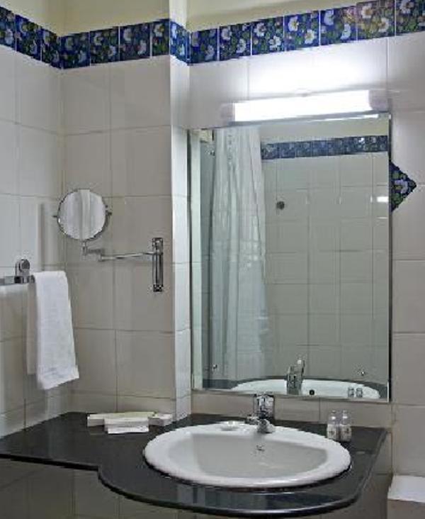 Hotel The Solitaire 3*